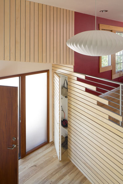 Lagrange-foyer from office